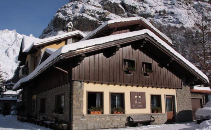 Hotel Dei Camosci, Courmayeur, Hotel External